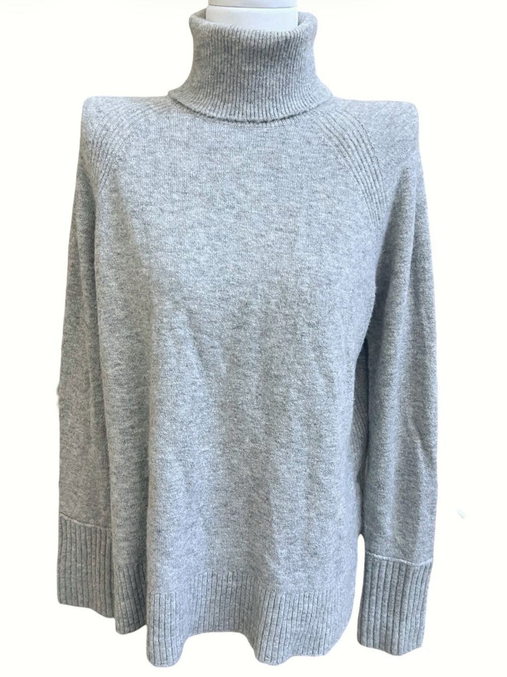 J. Crew Turtleneck Sweater Side Slits in Supersoft Yarn Gray H4131 Sz XS Relaxed